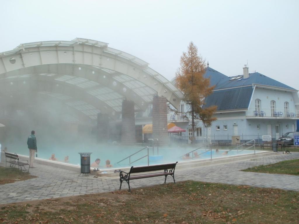 Strand Hotel Bogács エクステリア 写真